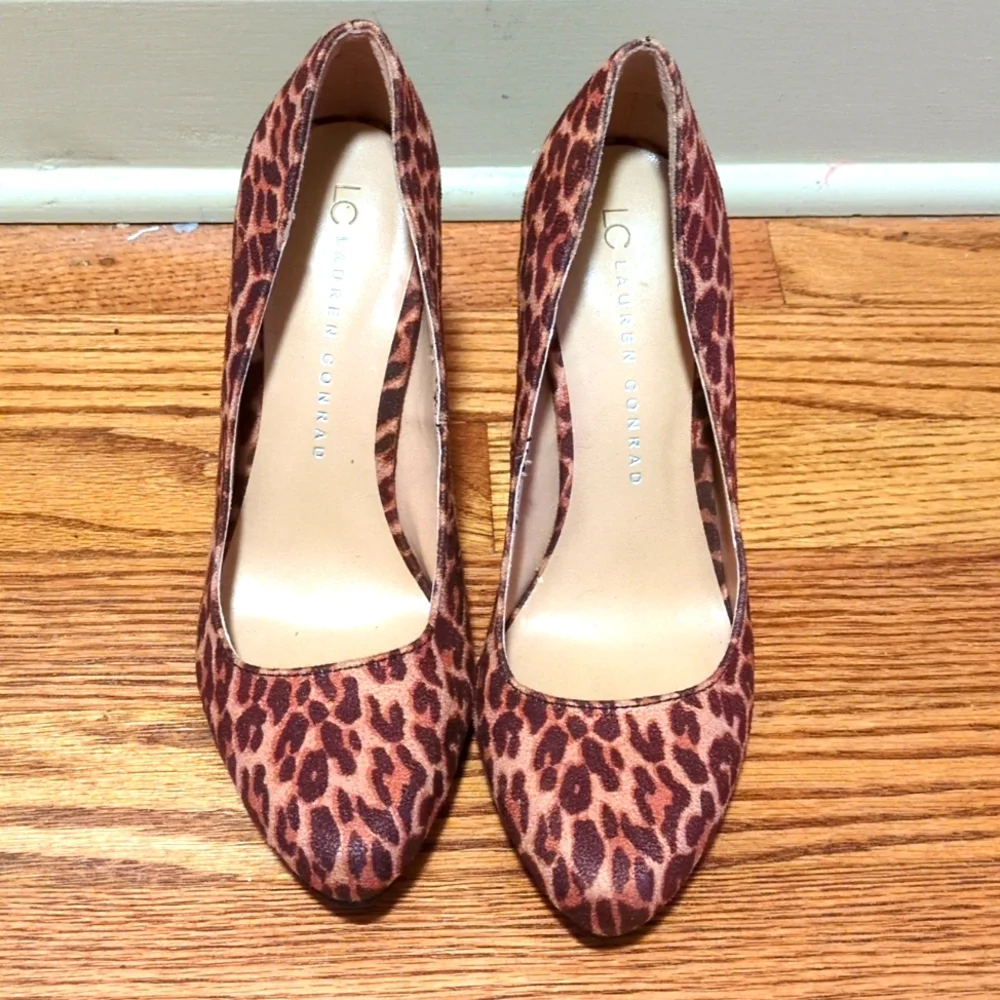 LC Lauren Conrad Animal Print Suede Heels 7 Medium - Picture 2 of 4